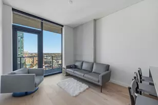 610 Davis St, Austin, TX 78701 - Photo 1