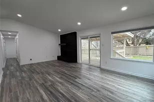 21837 Ticonderoga Ave, Lago Vista, TX 78645 - Photo 5