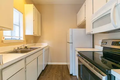 712 Graham Place #305, Austin, TX 78705 - Photo 7