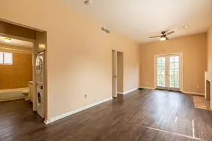712 Graham Pl, Austin, TX 78705 - Photo 3