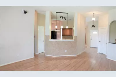220 Gainer Drive, Hutto, TX 78634 - Photo 3