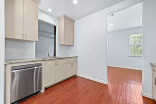330 Howard Ln, Buda, TX 78610 - Photo 13