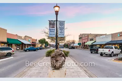 1607 Johnson Avenue, Marble Falls, TX 78654 - Photo 5