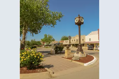 1607 Johnson Avenue, Marble Falls, TX 78654 - Photo 9