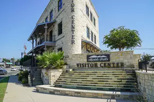 1607 Johnson Ave, Marble Falls, TX 78654 - Photo 3