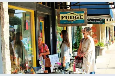 1607 Johnson Avenue, Marble Falls, TX 78654 - Photo 15