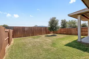 6111 Dumfries Ln, Austin, TX 78744 - Photo 25