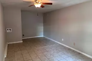 808 E 46th St, Austin, TX 78751 - Photo 13