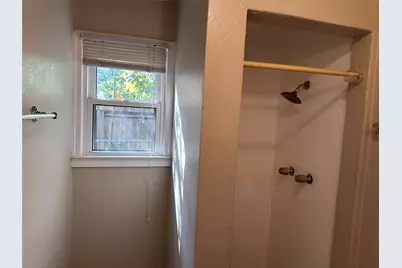 808 E 46th Street #B, Austin, TX 78751 - Photo 9