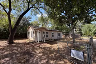 808 E 46th St, Austin, TX 78751 - Photo 3