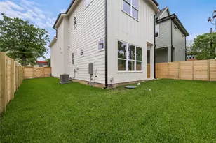 1700 Pennsylvania Ave, Austin, TX 78702 - Photo 25