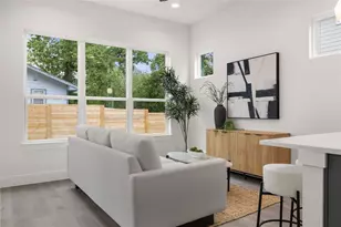 1700 Pennsylvania Ave, Austin, TX 78702 - Photo 5