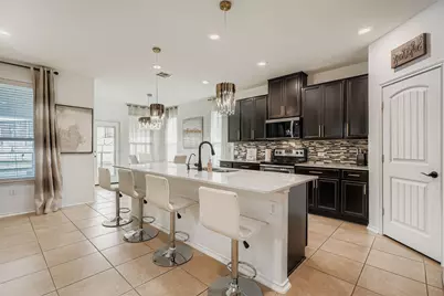 7020 Ondantra Bend, Austin, TX 78744 - Photo 9