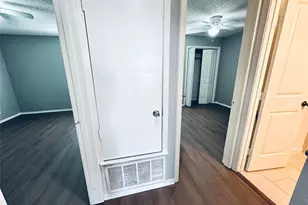 5500 Rose Hill Cir, Austin, TX 78745 - Photo 13