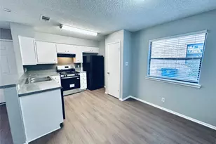 5500 Rose Hill Cir, Austin, TX 78745 - Photo 5