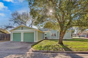 303 S Franklin St, La Grange, TX 78945 - Photo 5