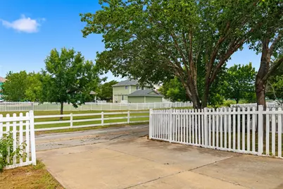 185 Sampson, Kyle, TX 78640 - Photo 27