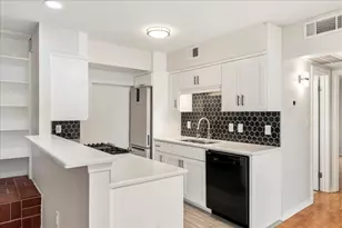 505 W 7th St, Austin, TX 78701 - Photo 7