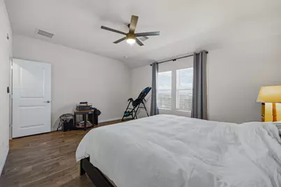 1425 London Way, Lockhart, TX 78644 - Photo 17