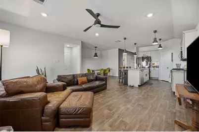 1425 London Way, Lockhart, TX 78644 - Photo 9