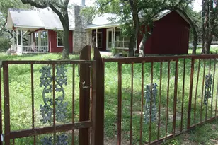 702 Cottonwood Creek Rd, Dripping Springs, TX 78620 - Photo 3