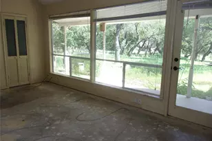 702 Cottonwood Creek Rd, Dripping Springs, TX 78620 - Photo 27