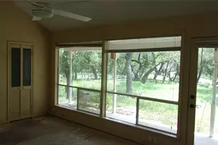702 Cottonwood Creek Rd, Dripping Springs, TX 78620 - Photo 17