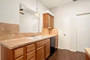 6501 Brush Country Rd, Austin, TX 78749 - Photo 7