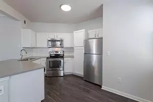 12215 Hunters Chase Dr, Austin, TX 78729 - Photo 17