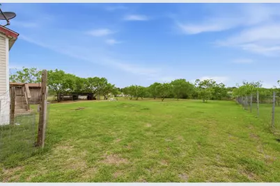 345 Morning Mist, Lockhart, TX 78644 - Photo 15