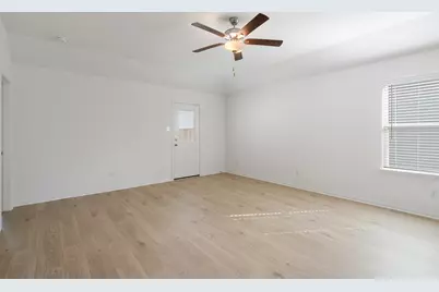 133 Paria Court, Jarrell, TX 76537 - Photo 3