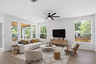 2301 E 10th St, Austin, TX 78702 - Photo 11