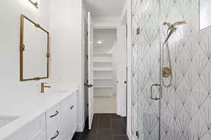 2301 E 10th St, Austin, TX 78702 - Photo 27