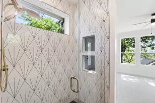 2301 E 10th St, Austin, TX 78702 - Photo 29