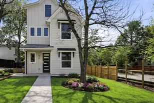 2301 E 10th St, Austin, TX 78702 - Photo 1