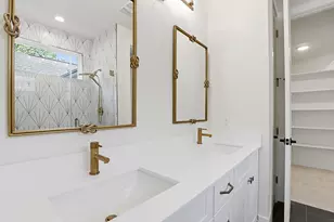 2301 E 10th St, Austin, TX 78702 - Photo 27