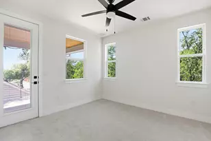 2301 E 10th St, Austin, TX 78702 - Photo 23