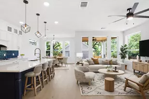 2301 E 10th St, Austin, TX 78702 - Photo 9