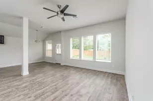 527 Bridgestone Way, Buda, TX 78610 - Photo 9