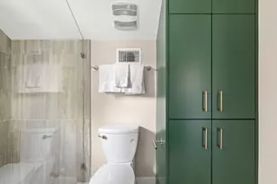 1401 E 3rd St, Austin, TX 78702 - Photo 19