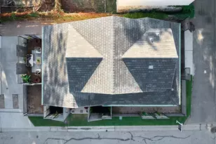 1401 E 3rd St, Austin, TX 78702 - Photo 31