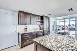 54 Rainey St, Austin, TX 78701 - Photo 13