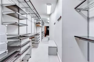 54 Rainey St, Austin, TX 78701 - Photo 33