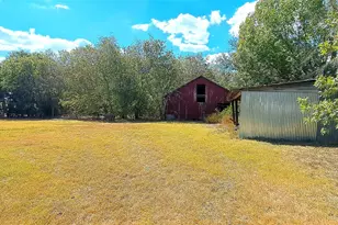 507 Sloan St, Taylor, TX 76574 - Photo 3