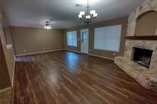 136 Trinity Dr, Kyle, TX 78640 - Photo 9