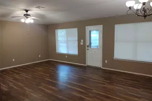 136 Trinity Dr, Kyle, TX 78640 - Photo 7