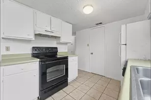 3427 Willowrun Dr, Austin, TX 78704 - Photo 5