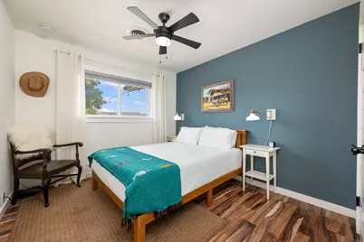 1107 E 17th Street, Georgetown, TX 78626 - Photo 29