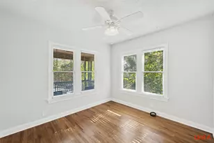 2301 W 10th St, Austin, TX 78703 - Photo 15