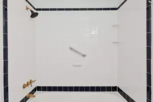 2301 W 10th St, Austin, TX 78703 - Photo 17